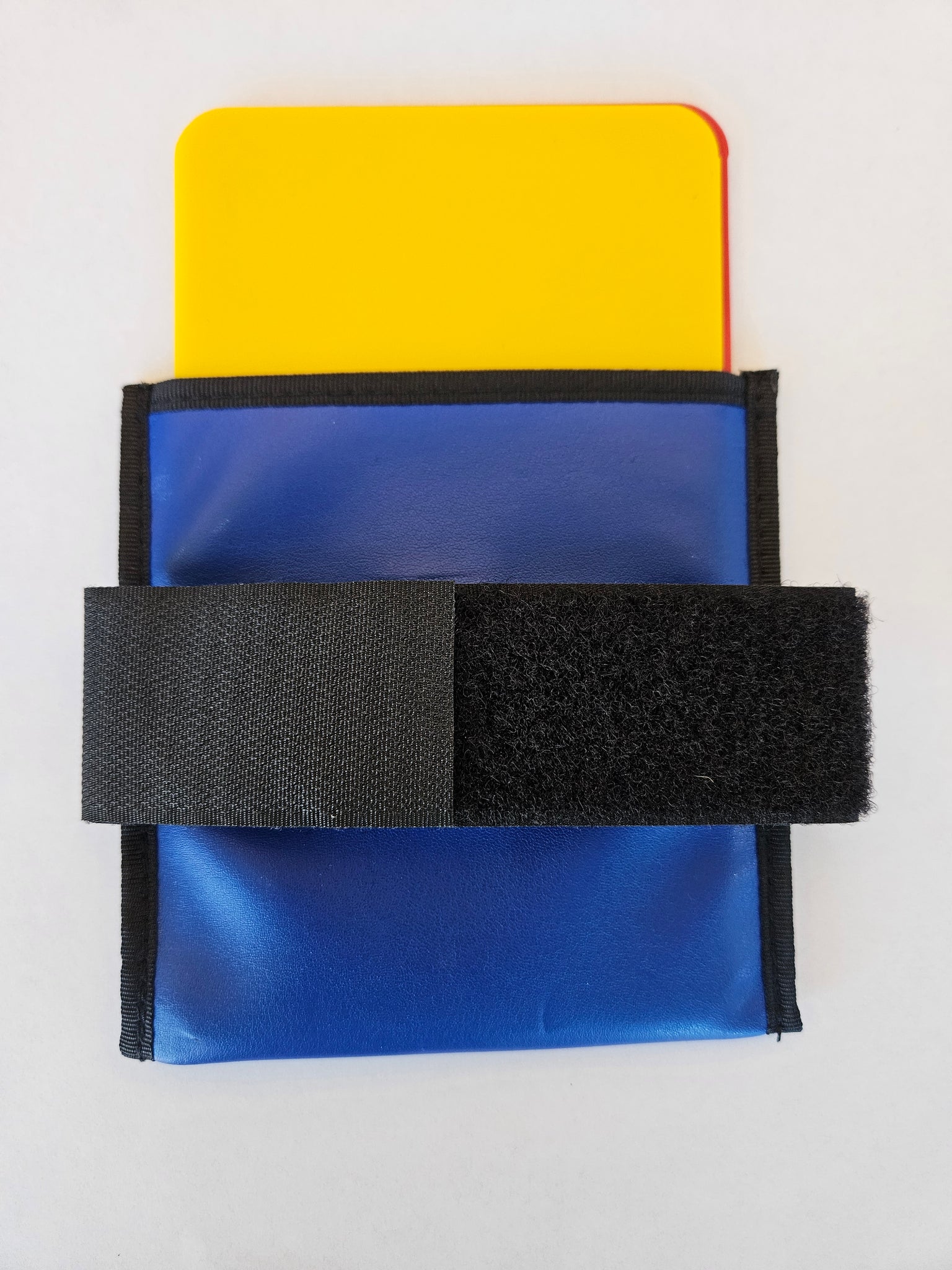 FIVB Mikasa Large Sanction Cards with Pouch|Grandes cartes de sanction avec pochette FIVB de Mikasa